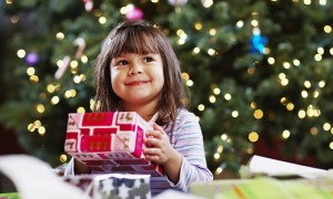 Новости: В Татарском районе дети начали получать новогодние подарки