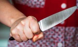 Новости: В Татарске будут судить женщину, расправившуюся с сожителем с помощью ножа и вилки