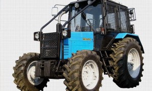 Чановские лесоводы получили новый трактор, способный работать на лесных пожарах