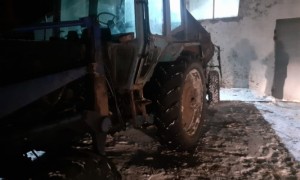 Новости: Чановские следователи расследуют гибель 17-летнего подростка под колесами трактора